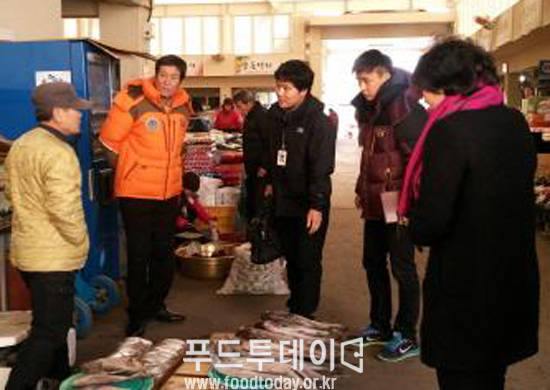 강진군이 국립농산물품질관리원 강진완도사무소와 합동으로 원산지 표시에 대한 지도, 단속에 나섰다.