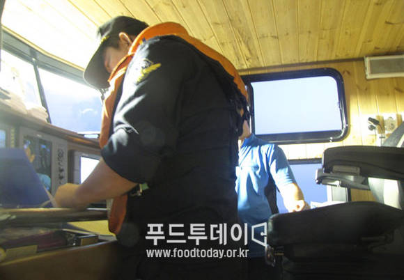 검문검색중인 해경