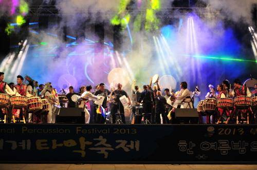 지난해 사천세계타악축제 공연 모습