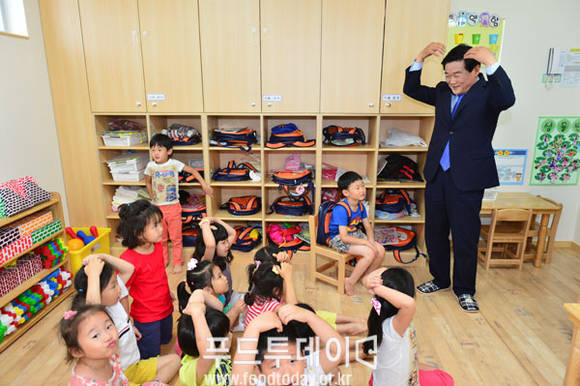 고창 어린이집을 찾은 박우정 고창군수