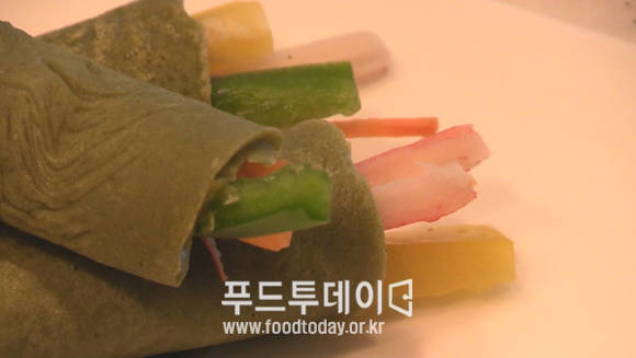 모링가 밀쌈 말이