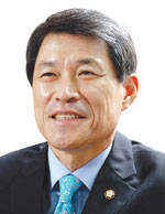 이군현 사무총장 (새누리당) 이군현 사무총장 (새누리당)