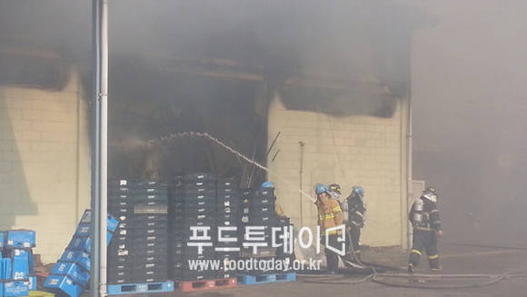 대구 카페베네 물류 창고 화재 (제공:대구 동부소방서)