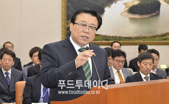 이동필 농림축산식품부 장관
