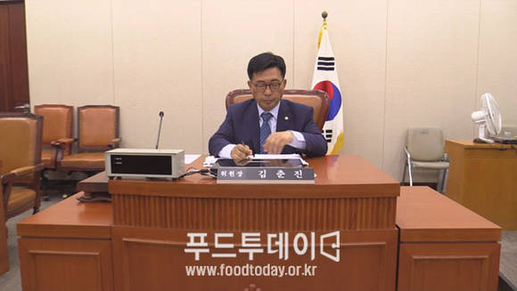 김춘진 국회 보건복지위원장