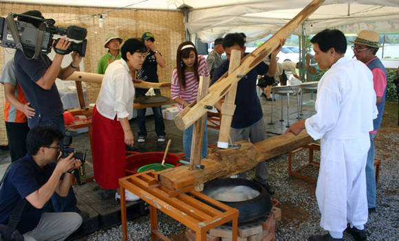 2014 춘천 막국수닭갈비 축제 (춘천시청 제공)