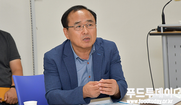 한만길 제천농업기술센터 소장.