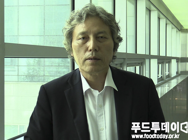 정승헌 건국대학교 교수가 푸드투데이와 인터뷰를 하고 있다