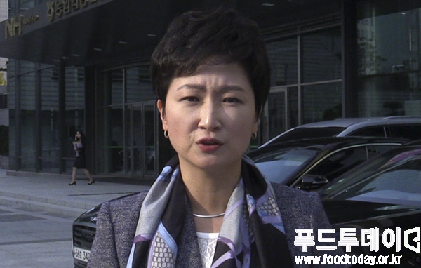 이언주 국회의원이 푸드투데이와 인터뷰를 하고 있다