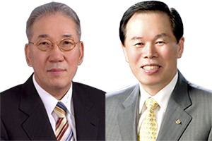 <strong> 왼쪽부터 박준 농심 대표, 이강훈 오뚜기 대표</strong><br>
<strong>사상 최대 해외매출 기록한 농심, 신라면은 미국 주류 제품으로 등극</strong> 왼쪽부터 박준 농심 대표, 이강훈 오뚜기 대표