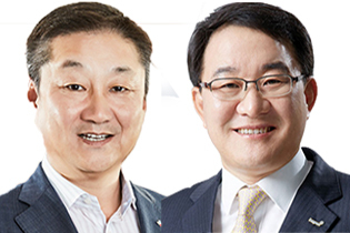 왼쪽부터 신현재 CJ제일제당 대표, 김재옥 동원F&B 대표