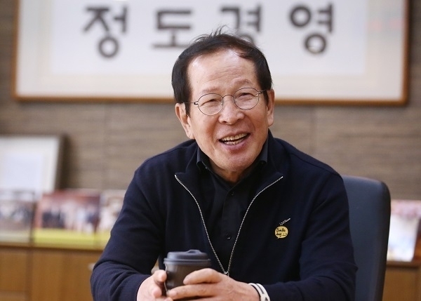 권인강 교촌치킨 창업주(전 회장, 사진 교촌)