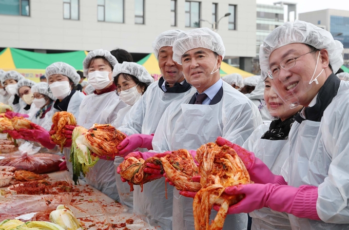 김태흠 충남도지사 함께하는 김장나눔행사 참석 (충청남도)