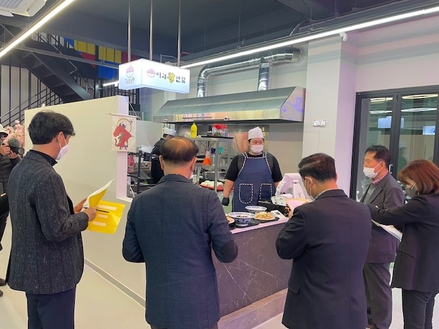 중앙시장 청년몰 (익산시)