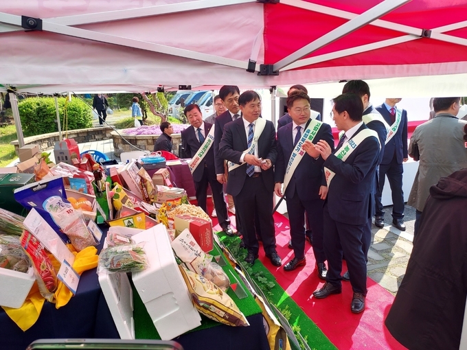 충북 금요장터 개장 (충청북도)