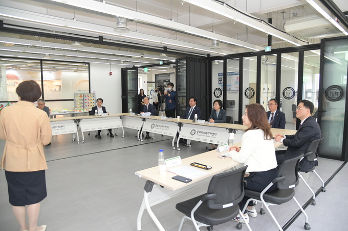 오유경 식품의약품안전처장 어린이집 방문 (식품의약품안전처 제공)