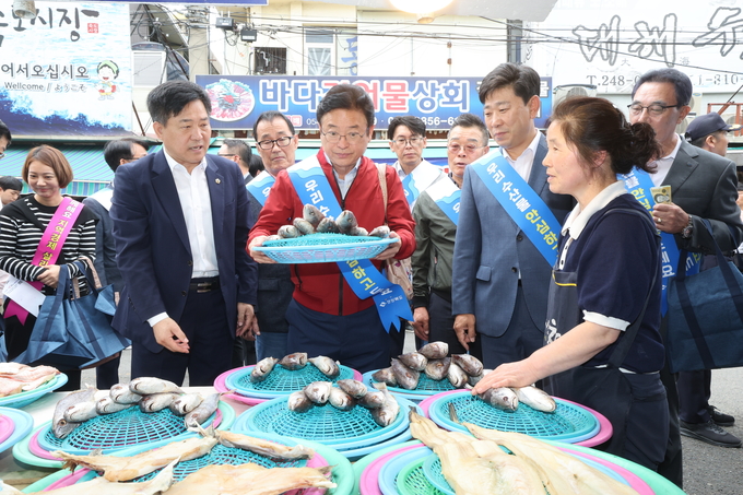 이철우 경북도지사 장보기 (경상북도)