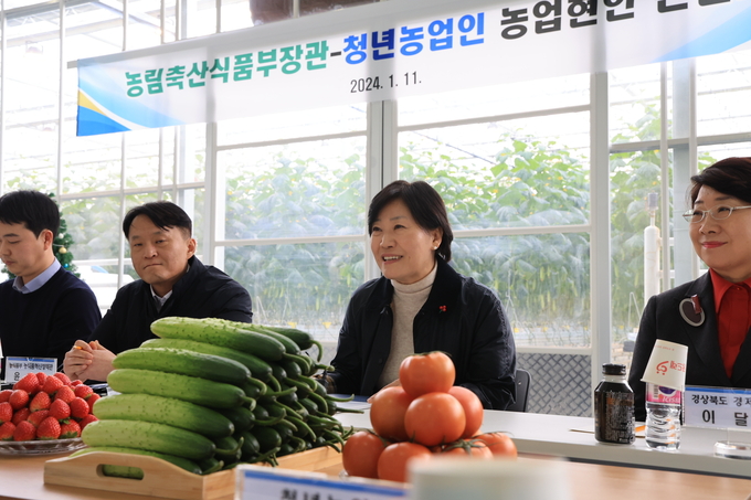 송미령 농림축산식품부 장관은 11일 경북 상주 스마트팜에 방문했다 (농림축산식품부 제공)