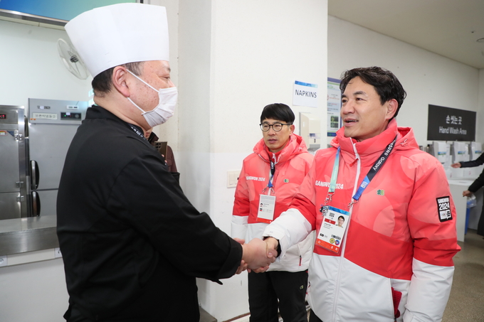 김진태 지사, 강원동계청소년올림픽 선수촌 식당 방문, 선수 및 관계자 격려 (강원특별자치도)