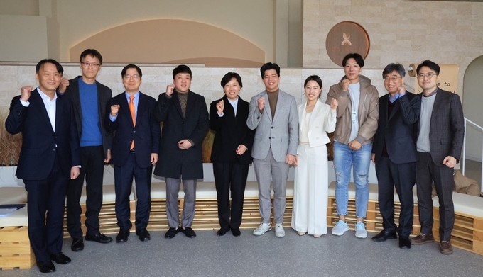농식품 펀드 투자유치로 성장한 청년 기업 현장방문 (농림축산식품부 제공)