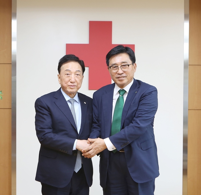 한국농수산식품유통공사 대한적십자사와 저탄소 식생활 확산 등 협력방안 논의 (한국농수산식품유통공사 제공)