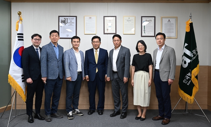 한국농수산식품유통공사-난양공대 변환경제연구센터 협약 (한국농수산식품유통공사 제공)