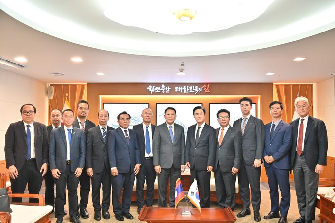 충남도 라오스 농림부 접견 (충청남도)