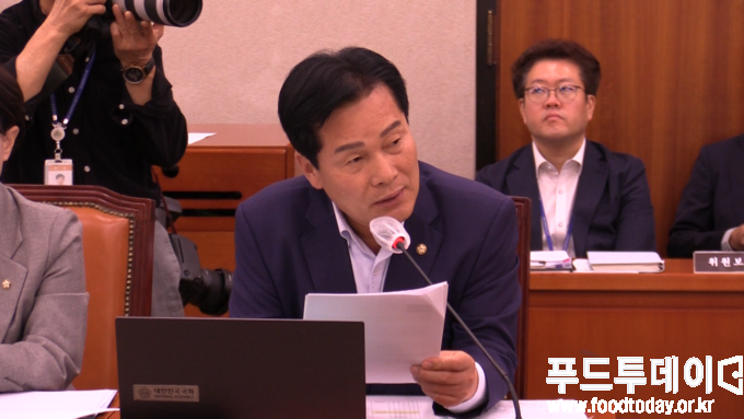 8일 국회 농림축산식품해양수산위원회 해양수산부 국정감사 주철현 의원