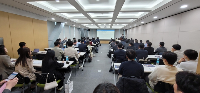 지난해 11월 13일 aT센터에서 협회가 법무법인 태평양과 개최한 차액가맹금 소송 대응 방안 설명회