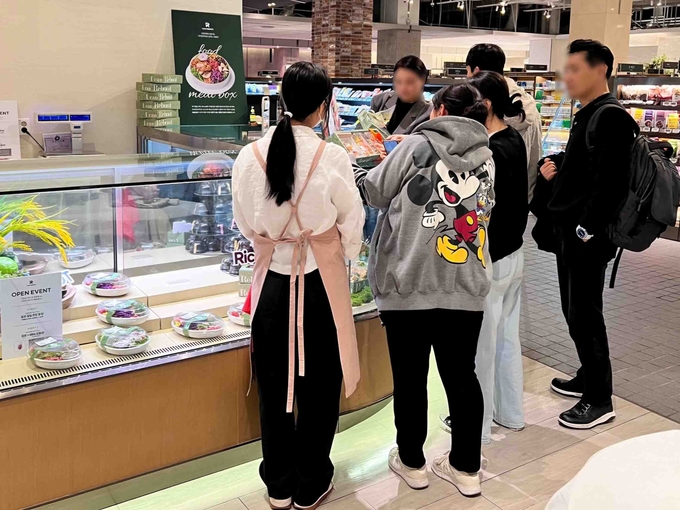 아이캔리부트 더 현대 서울 입점 (제너시스BBQ 제공)