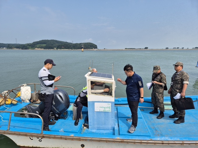 접적해역 어선 합동 점검 (강화군)