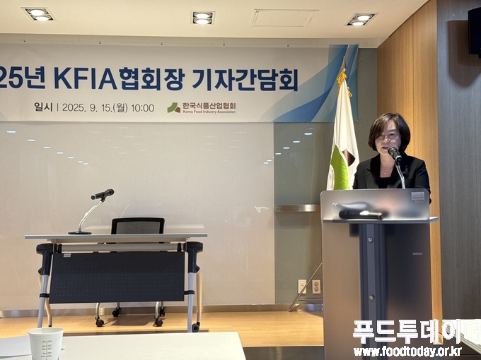 15일 한국식품산업협회는 서울 서초구 식품산업협회에서 출입기자를 대상을 간담회를 열고, 이하진 전략기획실장이 협회 현황을 비롯한 주요 추진 내용에 대해 설명했다. 