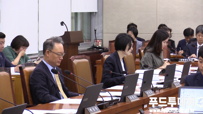 국회 보건복지위원회 전체회의