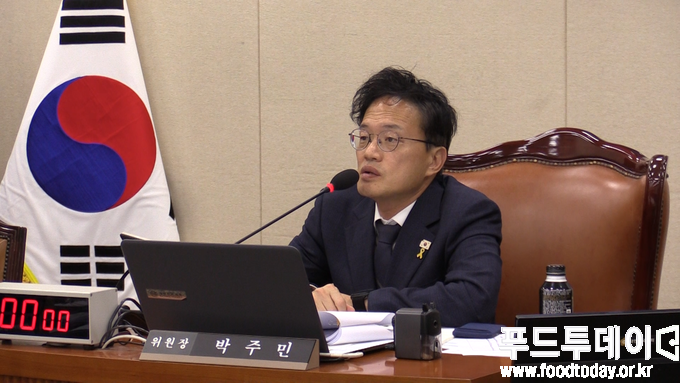 박주민 국회 보건복지위원장