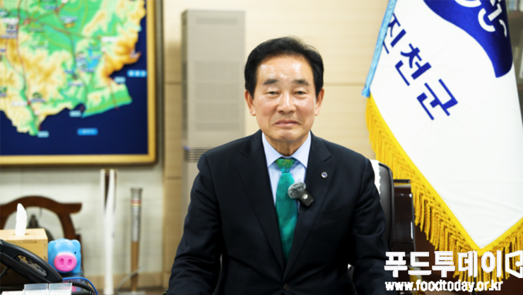[인터뷰] "생거진천’으로 세계로 간다"… 송기섭 군수가 밝힌 진천의 미래