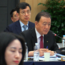 [2025 국감] 홍문표 aT 사장 “3년 내 온라인 도매시장 50 확대…농가 수취율 높일 것”