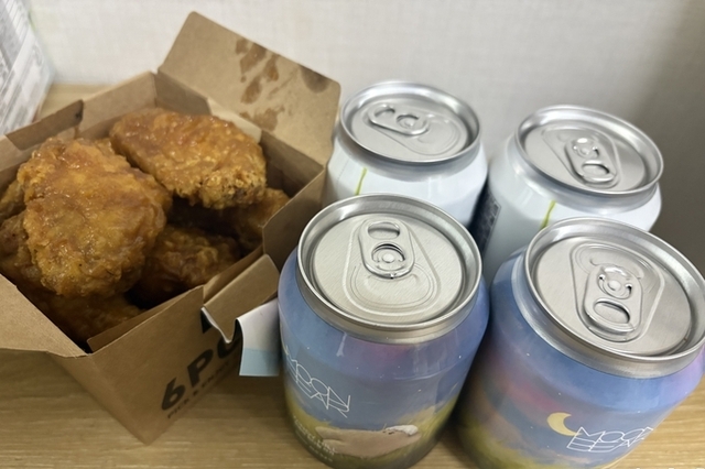 [푸드언박싱107]치맥도 1인분 시대...교촌 싱글윙+문베어 미니캔