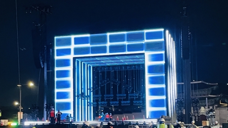 [현장르포] BTS가 쓴 새 역사의 현장...‘불타오르네’ Gwanghwamun Gate