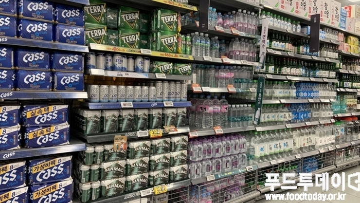 “맥주·소주 정체 속 위스키 2배 성장”…주류시장, ‘취향 소비’로 재편