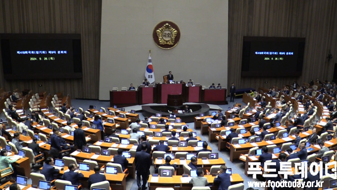 AI ‘전문가 사칭 광고’ 금지 법안 본회의 통과…최대 징역 5년